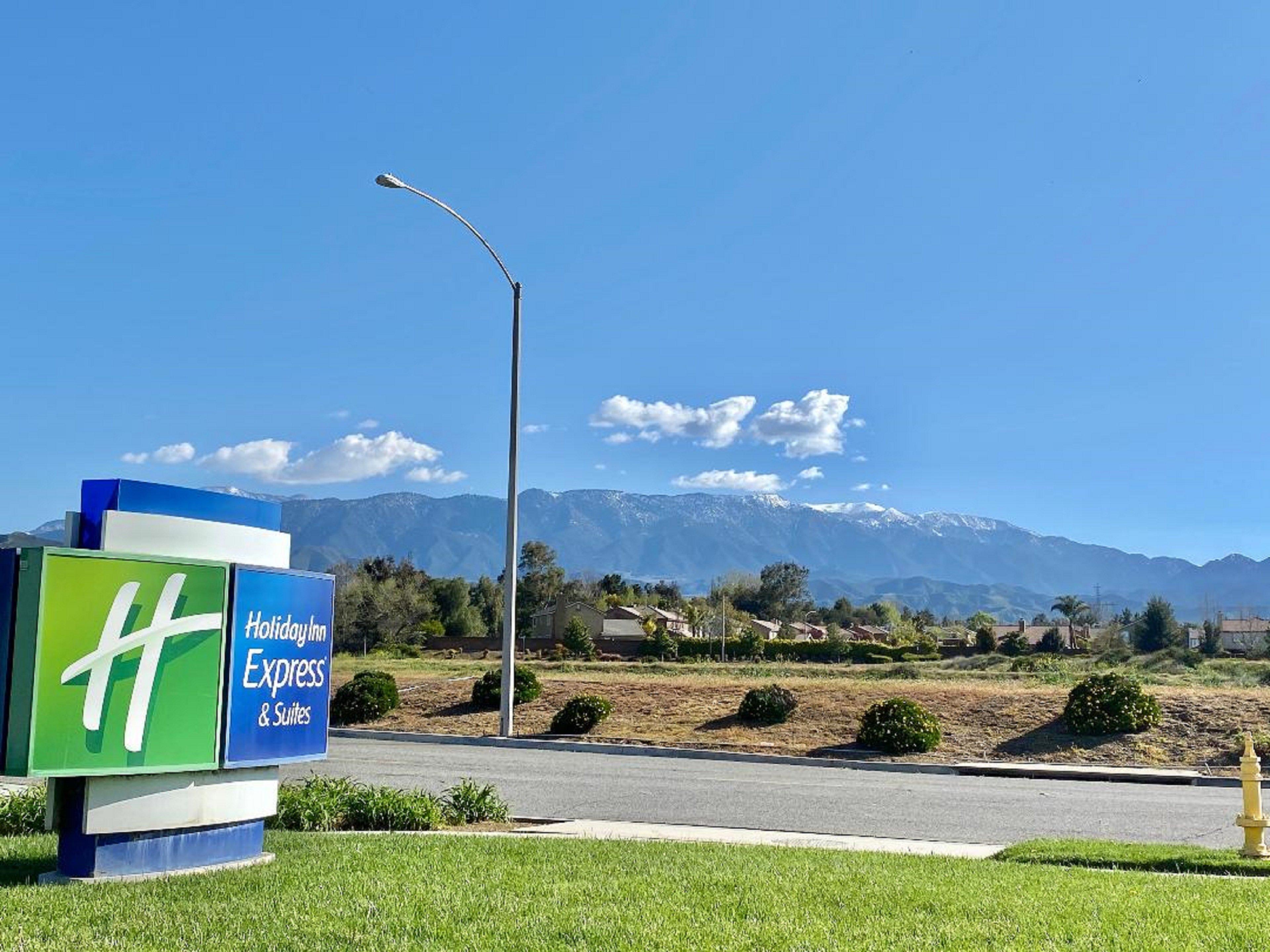 Holiday Inn Express & Suites Beaumont - Oak Valley By Ihg Exterior foto